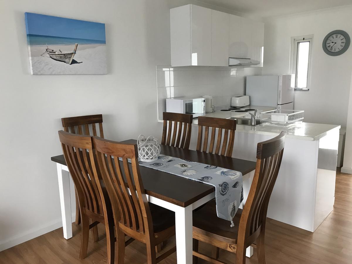 Marina View Chalets Mandurah Bagian luar foto